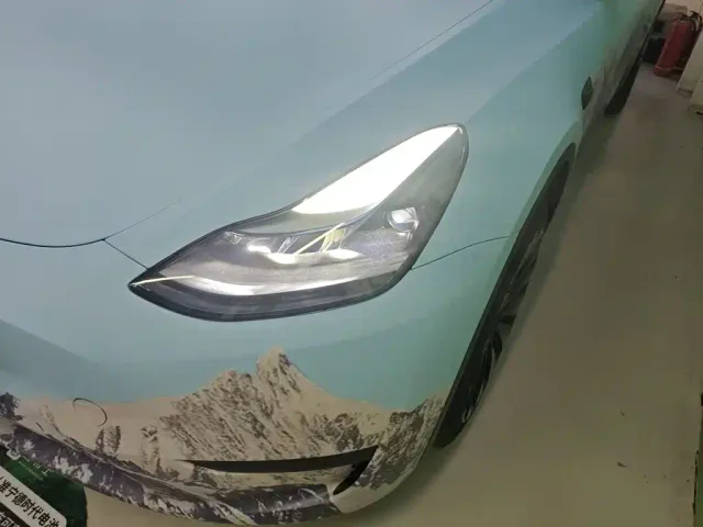 Tesla Model Y — Фото автомобиля 17