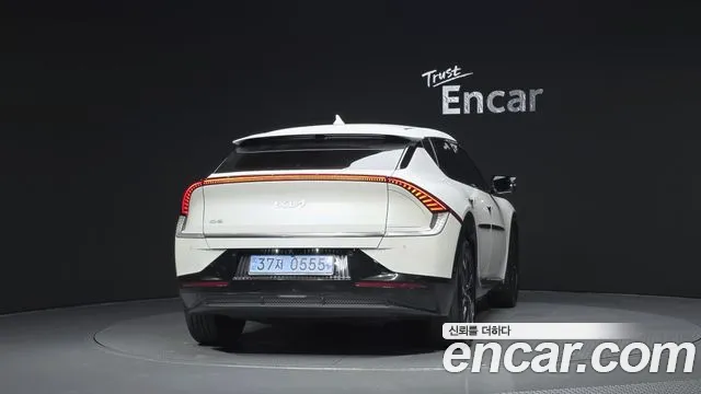 Kia EV6 — Фото автомобиля 4