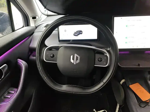 Leapmotor C10 — Фото автомобиля 15