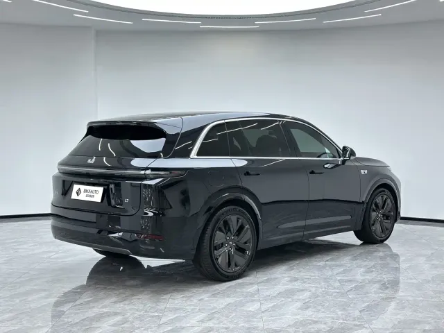 Li Auto L7 — Фото автомобиля 7