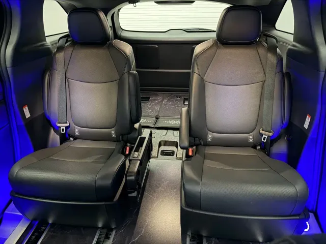 Toyota Granvia — Фото автомобиля 13