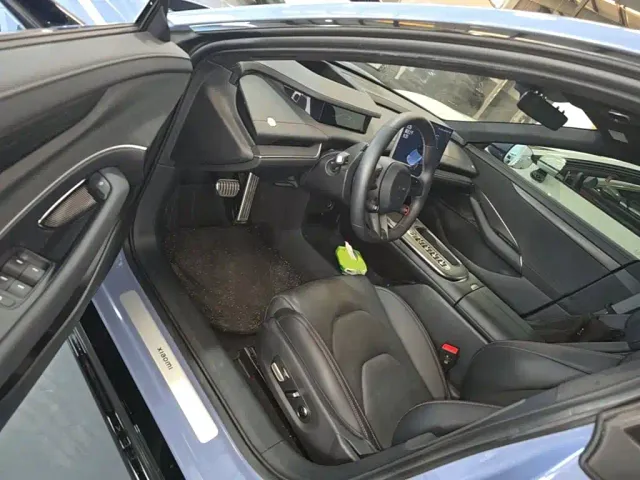 Xiaomi SU7 — Фото автомобиля 15