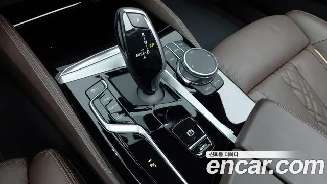 BMW 5-Series 5 серия (G30) 530i xDrive M Sport — Фото автомобиля 9