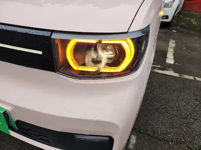 Wuling Hongguang Mini EV — Фото автомобиля 23