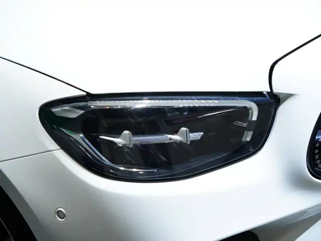 Mercedes-Benz E-Class — Фото автомобиля 6