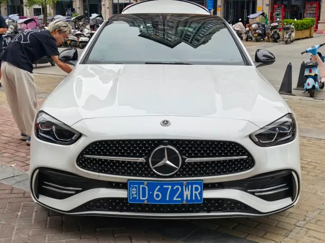 Mercedes-Benz C-Class — Фото автомобиля 2