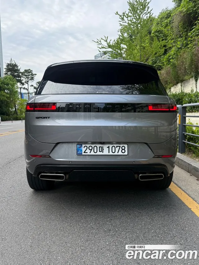 Land Rover Range Rover Sport — Фото автомобиля 5