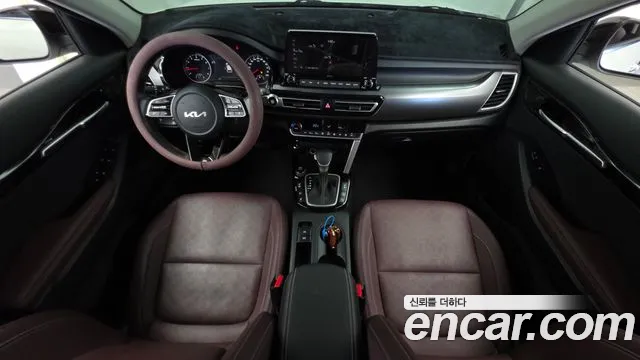 Kia Seltos — Фото автомобиля 7