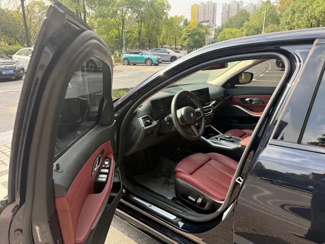 BMW 3 Series — Фото автомобиля 7