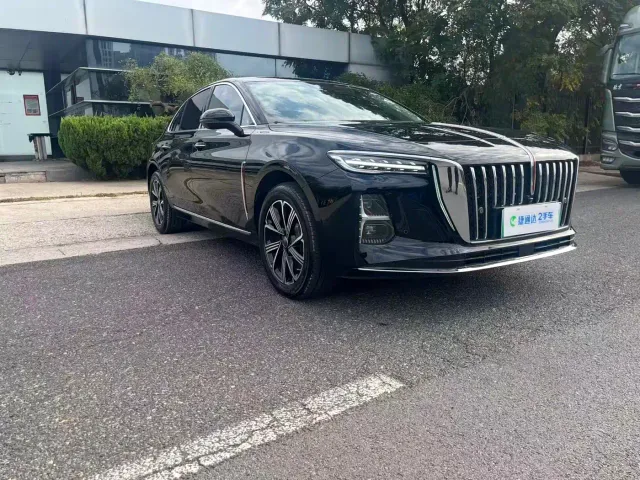 Hongqi H5 PHEV — Фото автомобиля 7