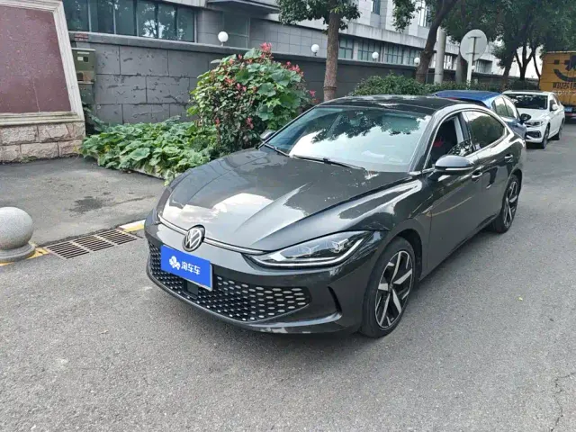 Фотография автомобиля — Volkswagen Lamando