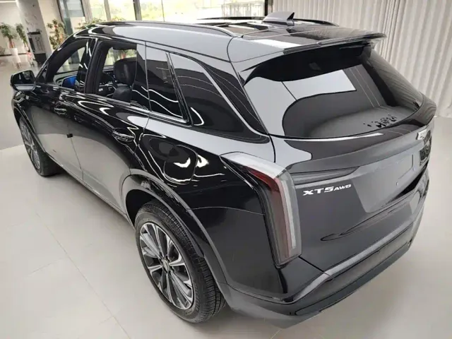 Cadillac XT5 — Фото автомобиля 4