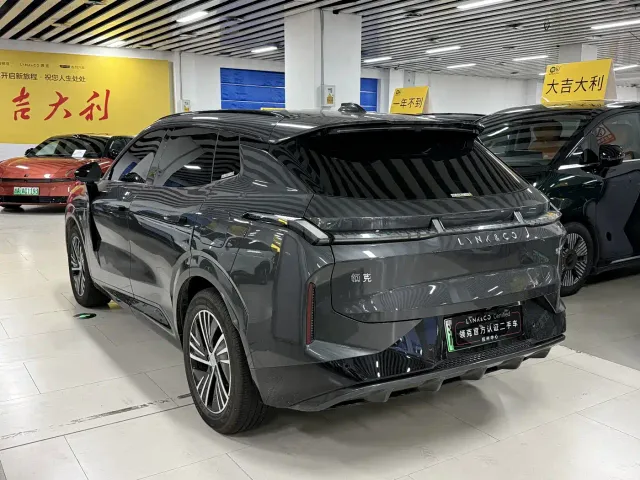 Lynk & Co 08 EM-P — Фото автомобиля 14