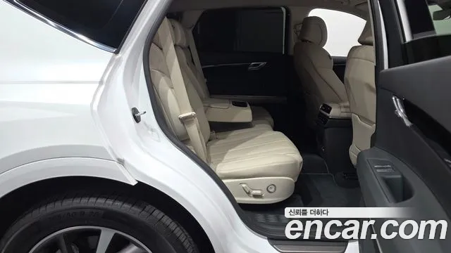 Genesis GV80 2.5T Бензин AWD — Фото автомобиля 8