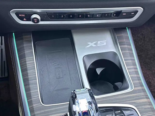 BMW X5 — Фото автомобиля 12