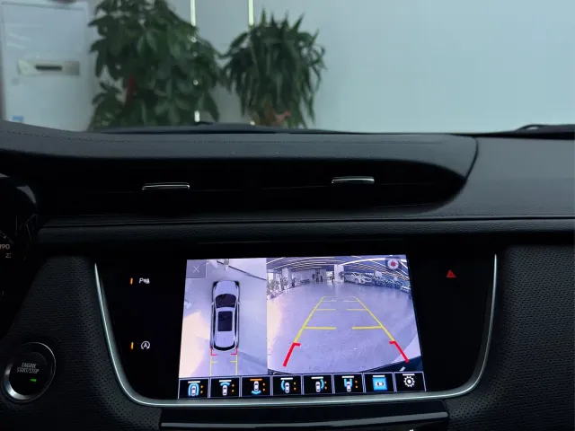 Cadillac XT5 — Фото автомобиля 9