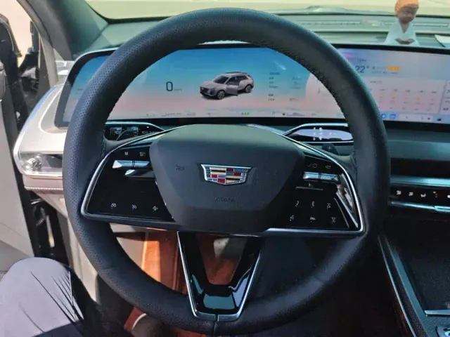 Cadillac XT5 — Фото автомобиля 15