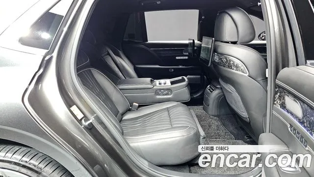 Genesis G90 — Фото автомобиля 12