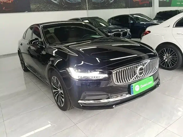 Volvo S90 — Фото автомобиля 3