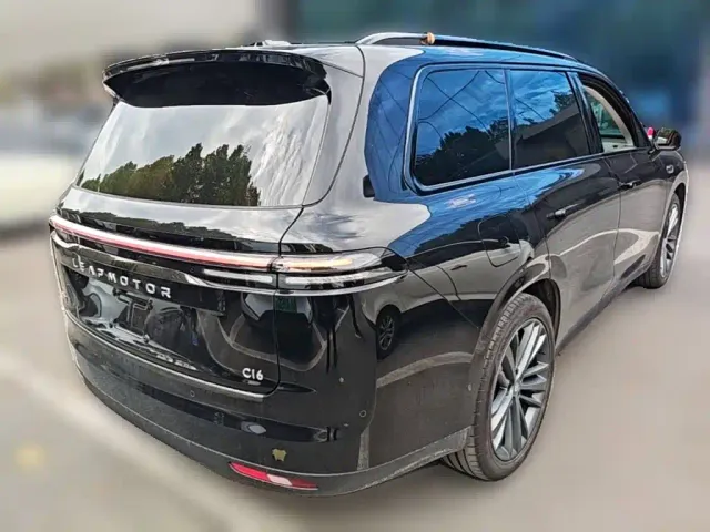 Leapmotor C16 — Фото автомобиля 9