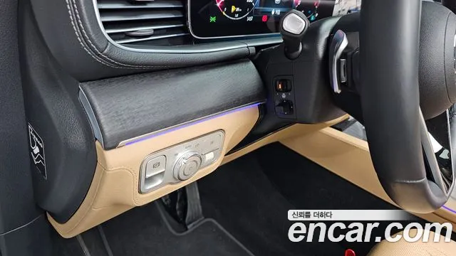 Mercedes-Benz GLE-Class — Фото автомобиля 24