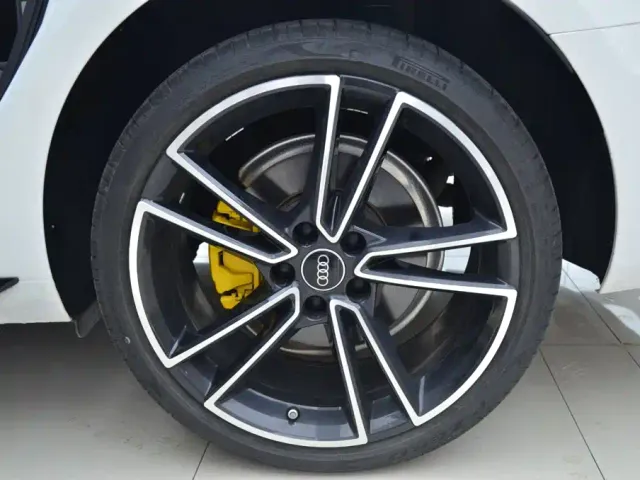 Audi Audi A4L 2024 40 TFSI Luxury Dynamic — Фото автомобиля 15