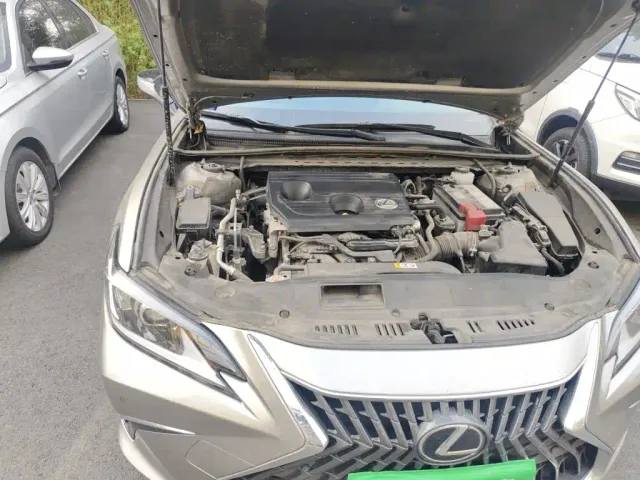 Lexus ES — Фото автомобиля 22