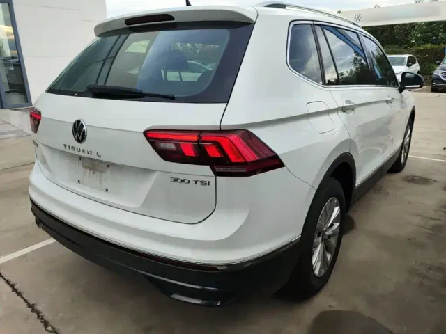 Volkswagen Tiguan L — Фото автомобиля 6