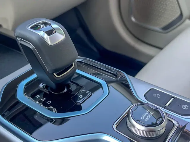 Geely ICON — Фото автомобиля 11
