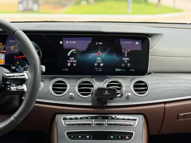 Mercedes-Benz E-Class — Фото автомобиля 14