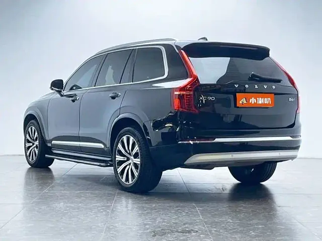 Volvo XC90 — Фото автомобиля 15