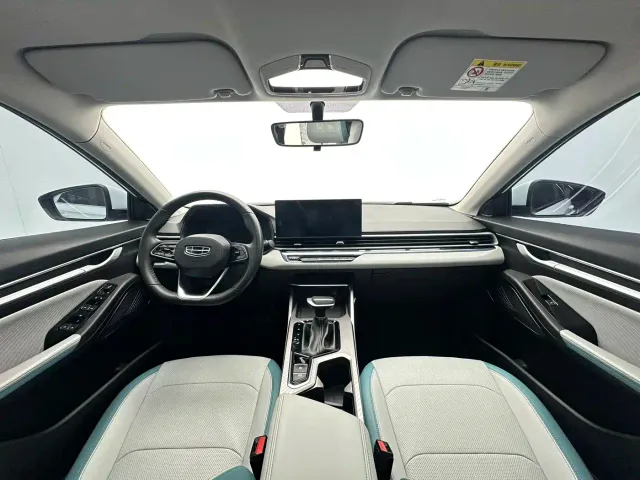 Geely Emgrand — Фото автомобиля 6