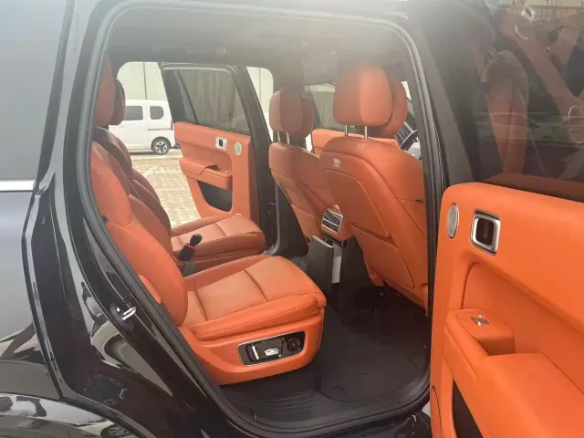 Li Auto L9 — Фото автомобиля 7