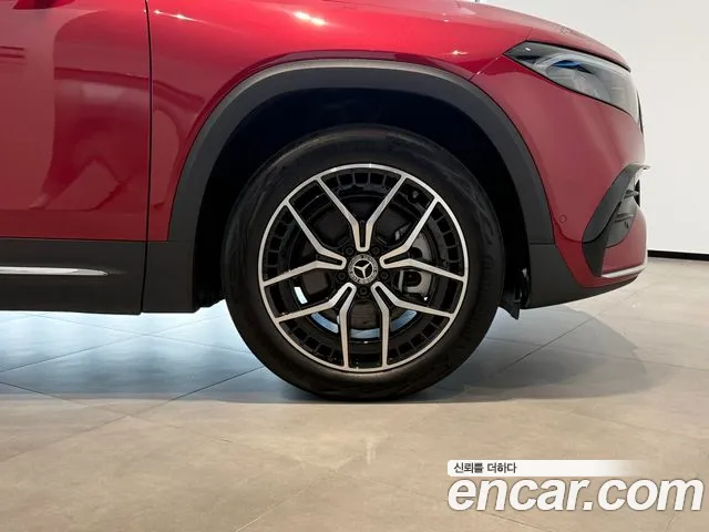 Mercedes-Benz EQB — Фото автомобиля 5
