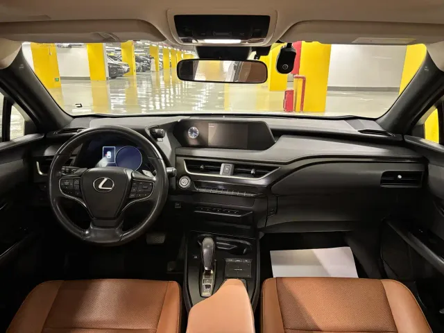 Lexus UX — Фото автомобиля 2