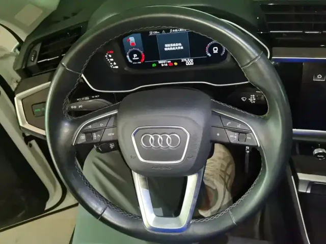Audi Q3 — Фото автомобиля 15