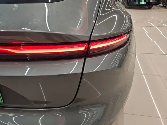 Nio ET5 — Фото автомобиля 7