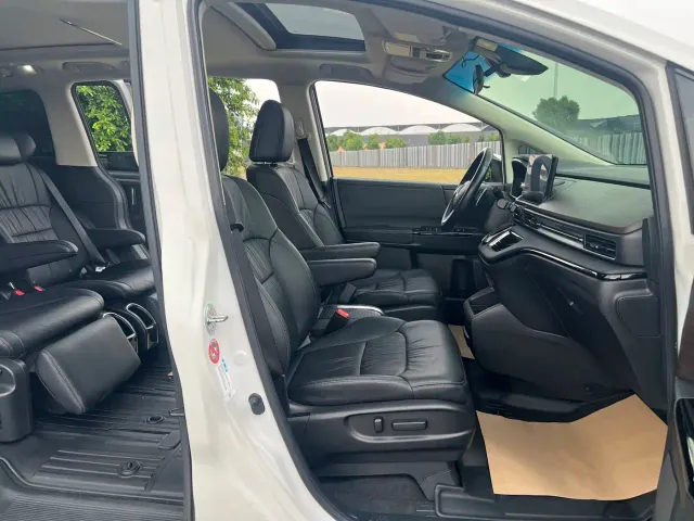 Honda Odyssey — Фото автомобиля 12