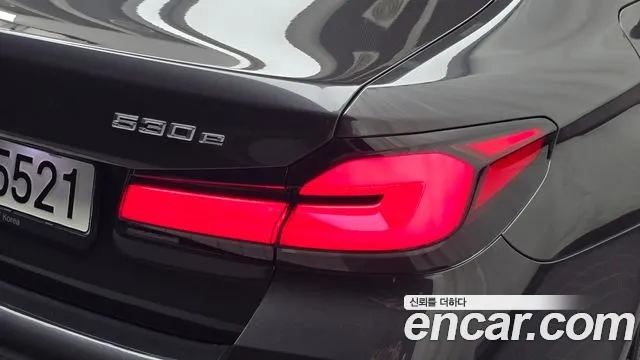 BMW 5 Series — Фото автомобиля 8