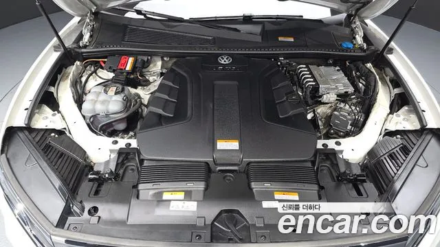 Volkswagen Touareg Touareg 3 поколение 3.0 TDI Prestige — Фото автомобиля 5