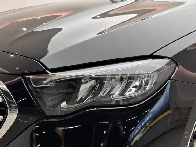 Mercedes-Benz E-Class — Фото автомобиля 18