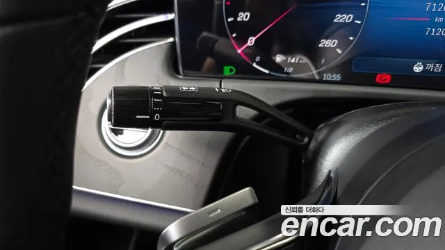 Mercedes-Benz E-Class — Фото автомобиля 20