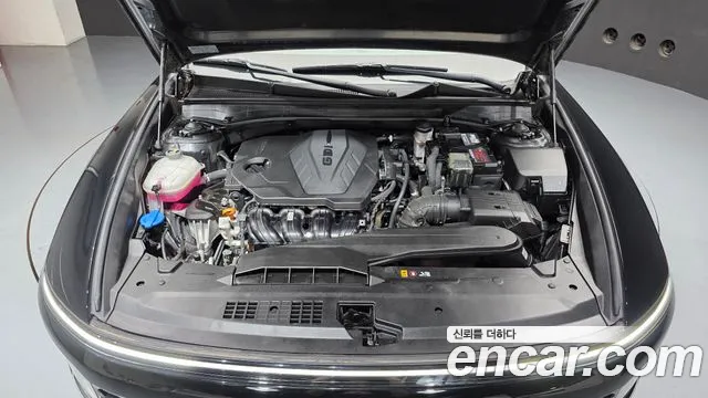 Hyundai Grandeur Grandeur (GN7) 2.5 Бензин 2WD — Фото автомобиля 6