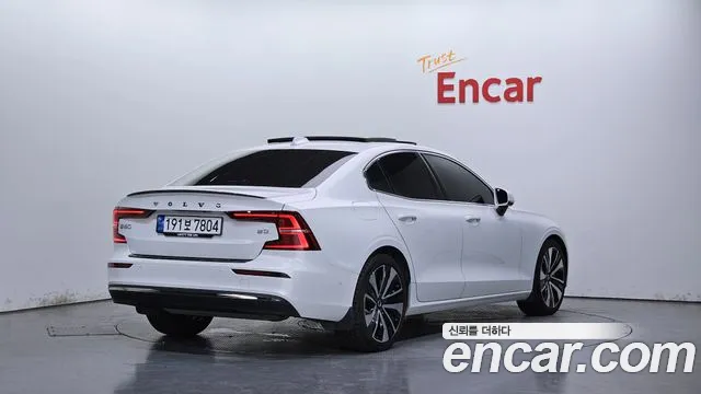 Вольво S60 S60 третьего поколения B5 Ultimate Bright — Фото автомобиля 2