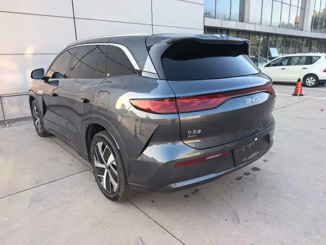BYD Tang L — Фото автомобиля 6