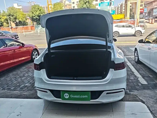 BYD Qin PLUS — Фото автомобиля 18