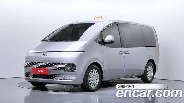 Фотография автомобиля — Hyundai Staria