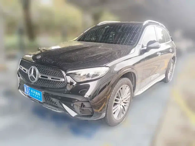 Фотография автомобиля — Mercedes-Benz GLC-Class