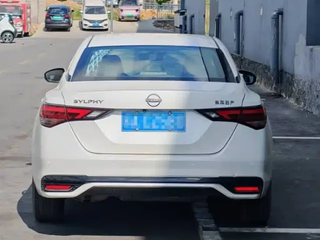 Nissan Sylphy 2023 1.6L CVT Smart Drive Edition — Фото автомобиля 8