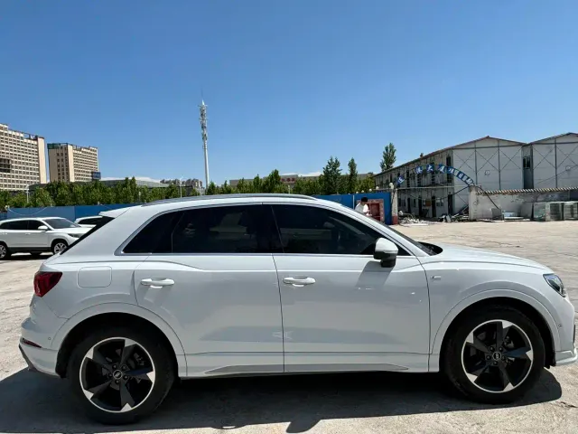 Audi Q3 — Фото автомобиля 6